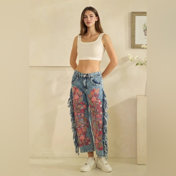 BP1145 Washed Embroidery Side Fray Jeans (More Images Coming Soon) - Picture 4 of 11